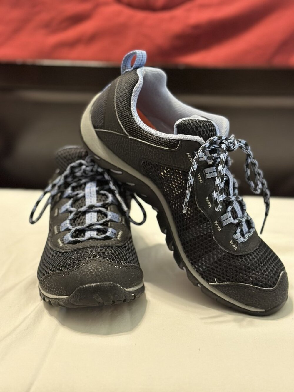 Merrell Riverbed Black/Lavender Size 7.5
